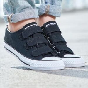 🪅 CONVERSE Womens All-Star Athletic Canvas Velcro Black Sneakers size  7 US